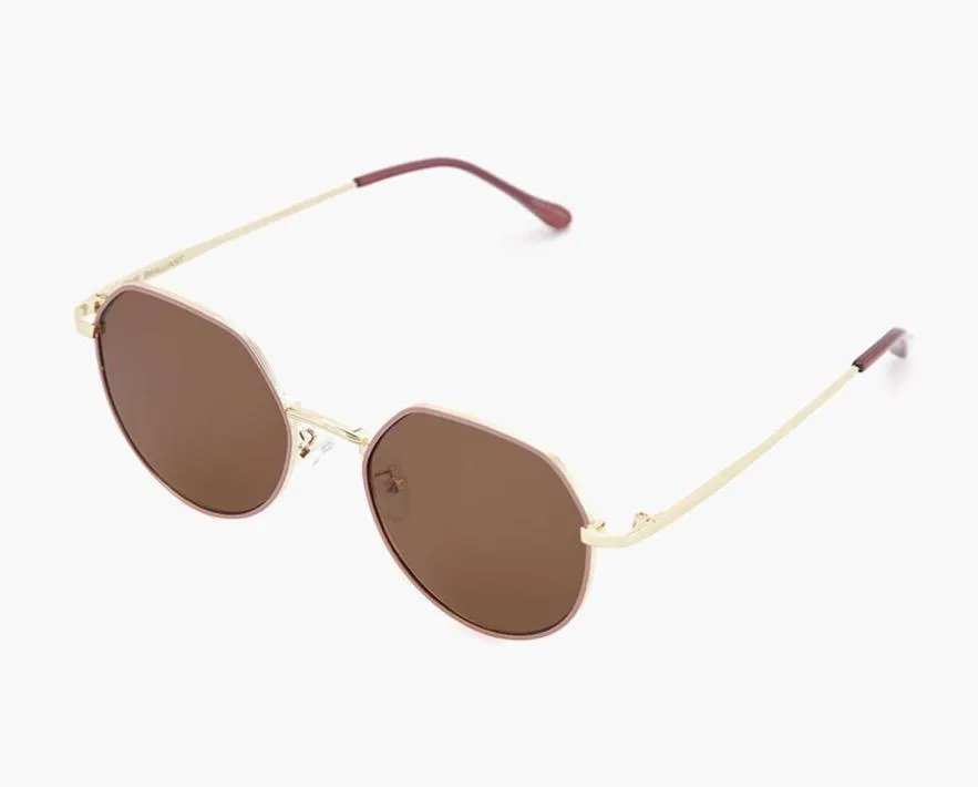 Chic Brown Sunglasses with Metal Frame - UV400 Protection and Stylish Design