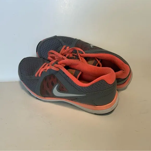 NIKE Gray and Peach Mesh Panel Athletic Sneaker Shoes